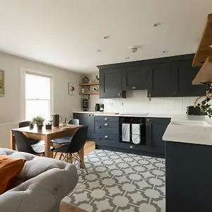 Osric , Bath United Kingdom