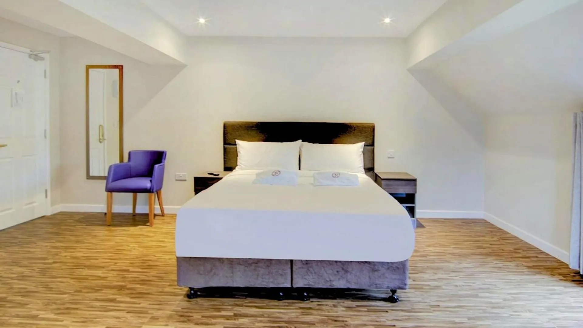 Oyo The Gissons Hotel Exminster