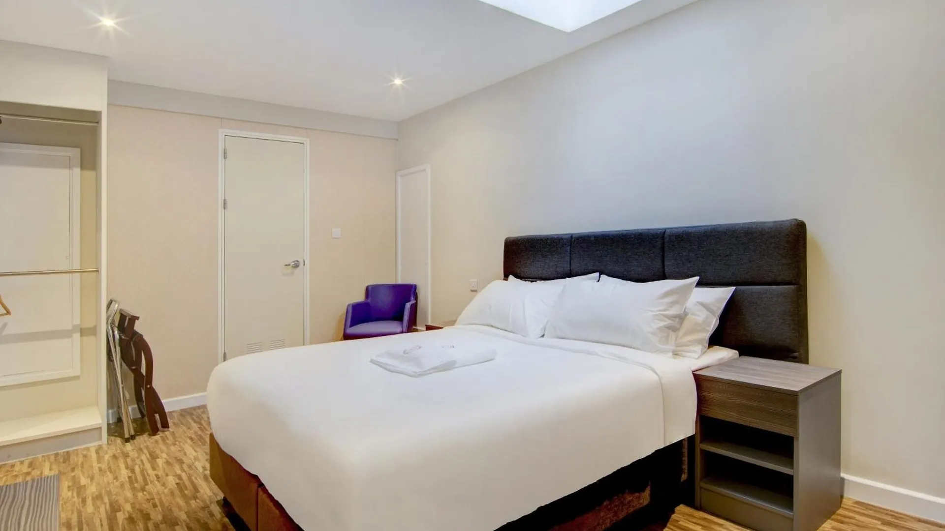 Oyo The Gissons Hotel Exminster