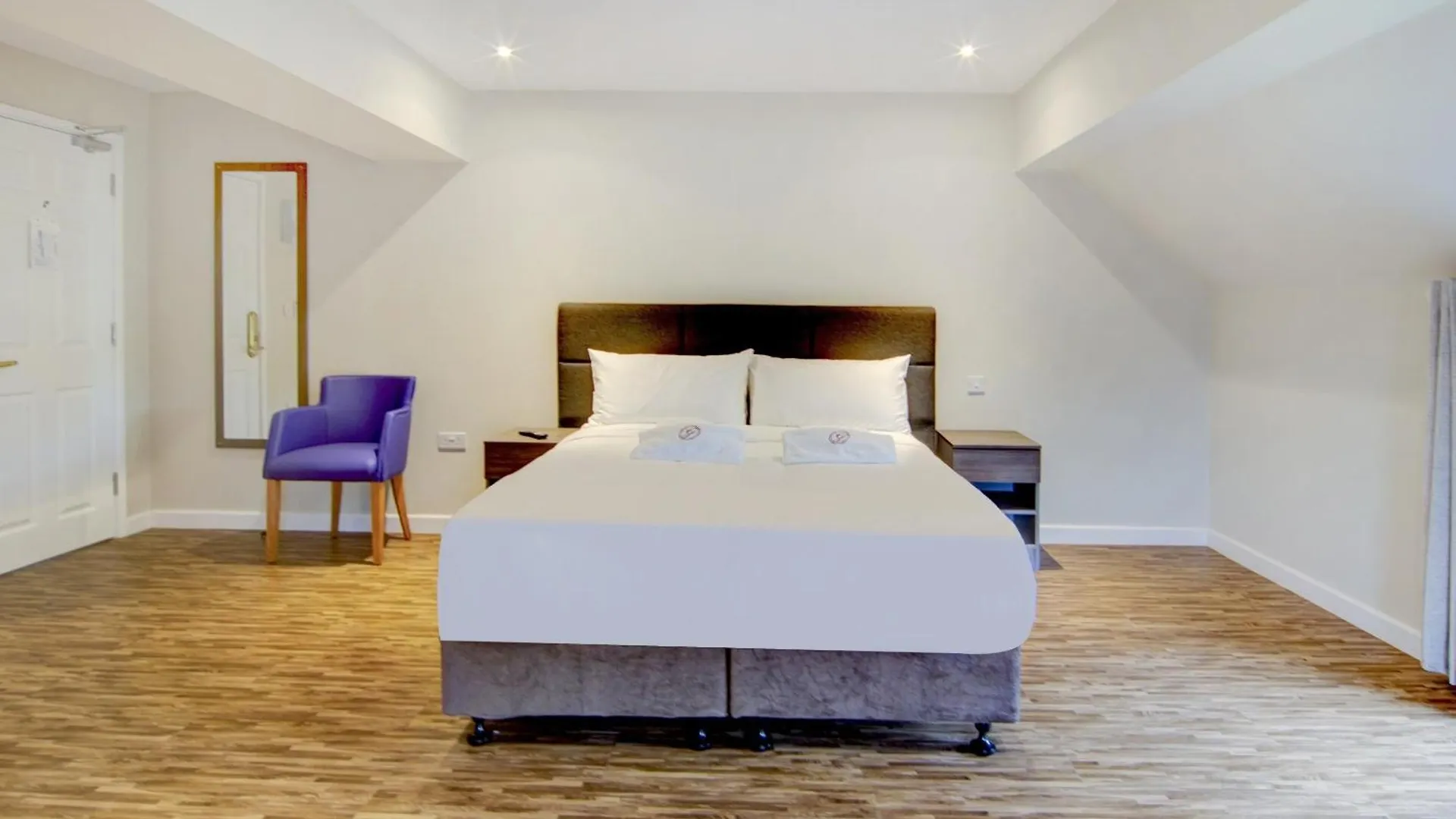 Oyo The Gissons Hotel Exminster 4*,